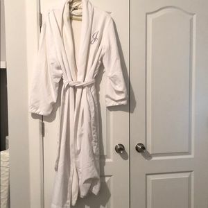 Personalized J robe size l/xl never worn